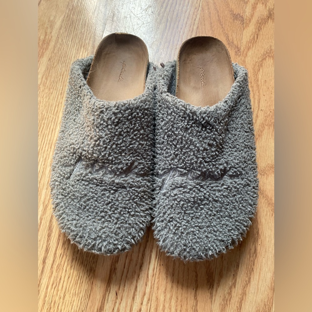 Victoria Secret Pink Slides